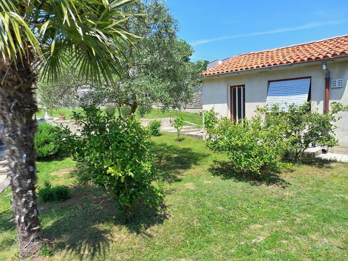 Studio Apartman Tre Palme